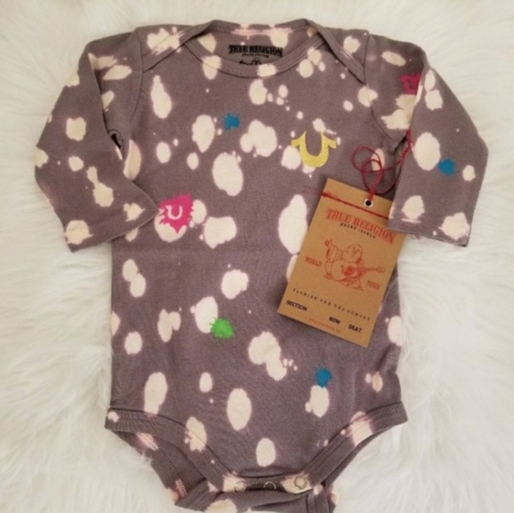 TRUE RELIGION INFANT ONESIE - Picture 2 of 3